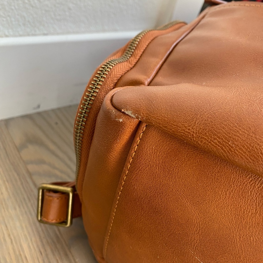 Leather backpack - Picture 3 of 6